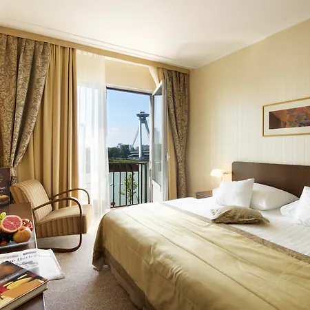 Hotel Devin