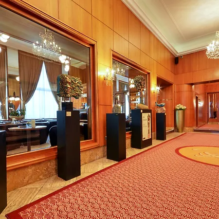 Devin Hotel