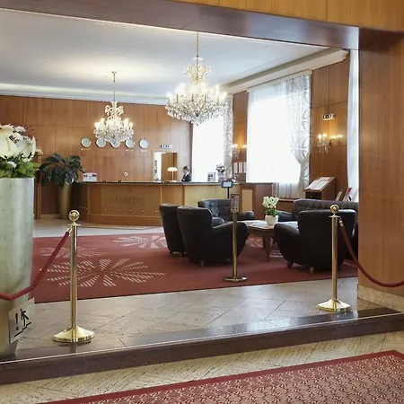 Hotel Devin